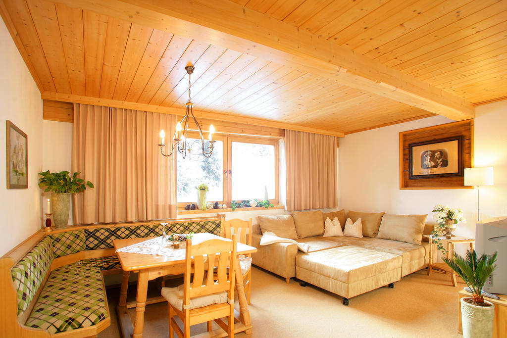 Aparthotel Der Muhlberghof Ellmau Zimmer foto
